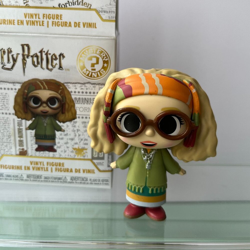 Funko Mystery Mini Sybill Trelawney Vinyl Figure Harry Potter GameStop Exclusive